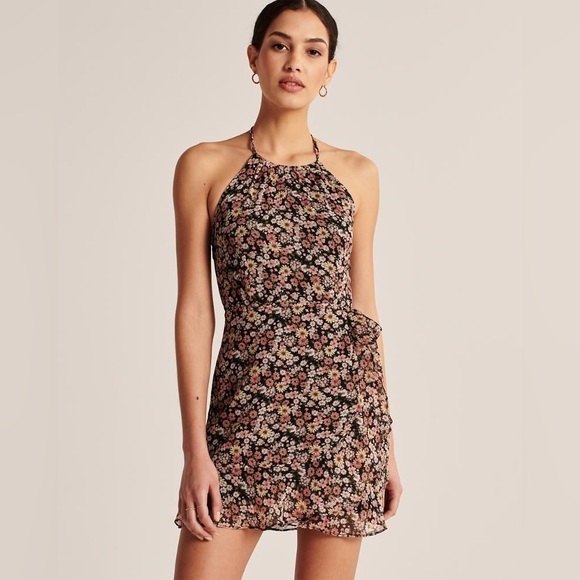 Abercrombie & Fitch Dresses & Skirts - Abercrombie and Fitch Black Floral Chiffon Halter Tie Mini Dress - Size S